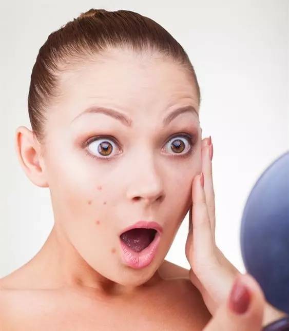 长期用水杨酸洗脸的危害,刷水杨酸的好处和坏处