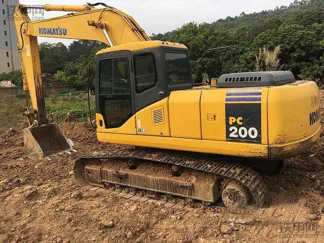 15年小松二手挖机pc200价格,小松pc200-6挖掘机图