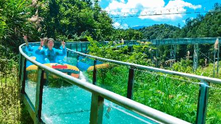 天门高空漂流玻璃滑道,高空玻璃天桥景点大全