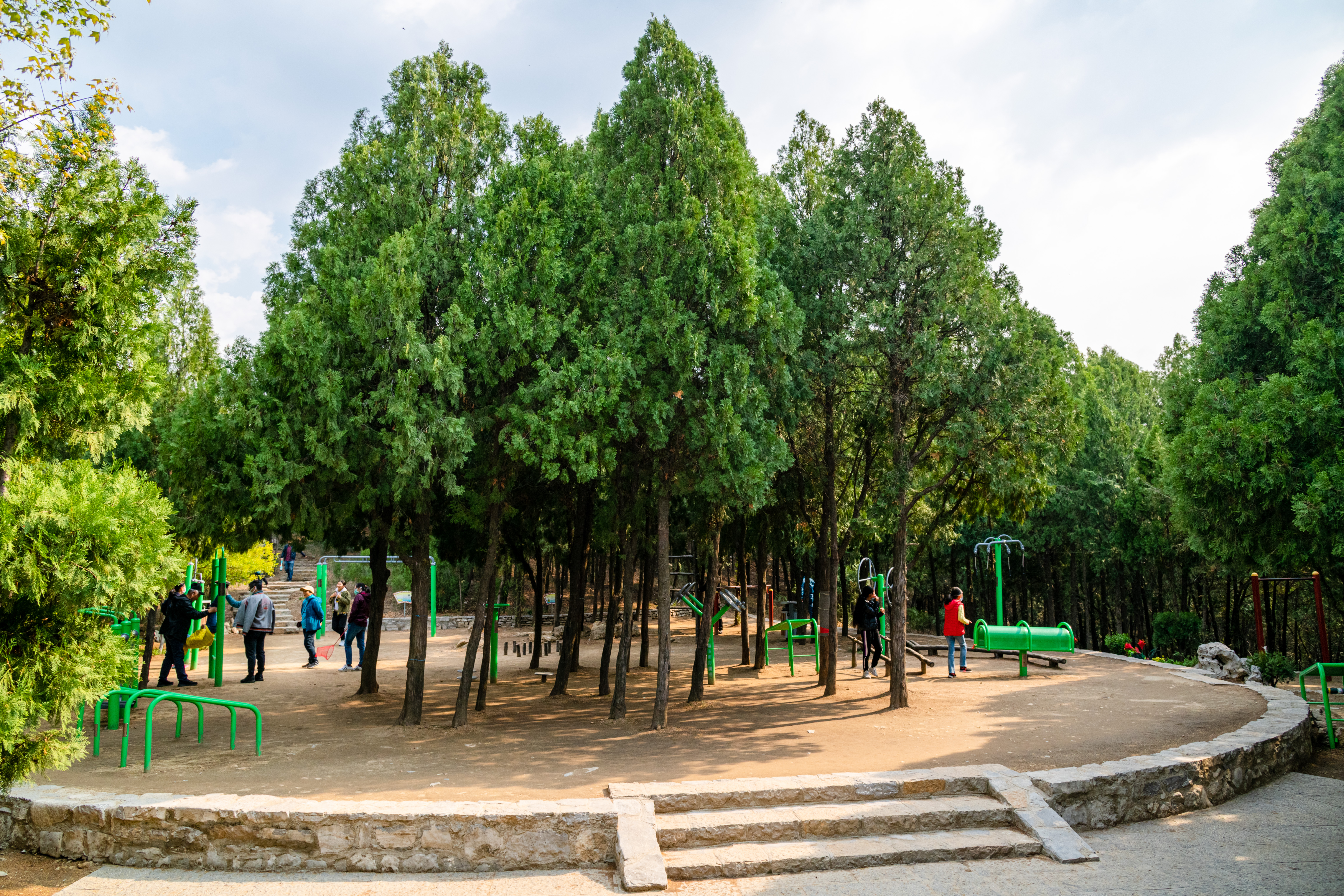 济南周围城市看海的好地方,济南有个生态绿肺秋色斑斓惹人醉