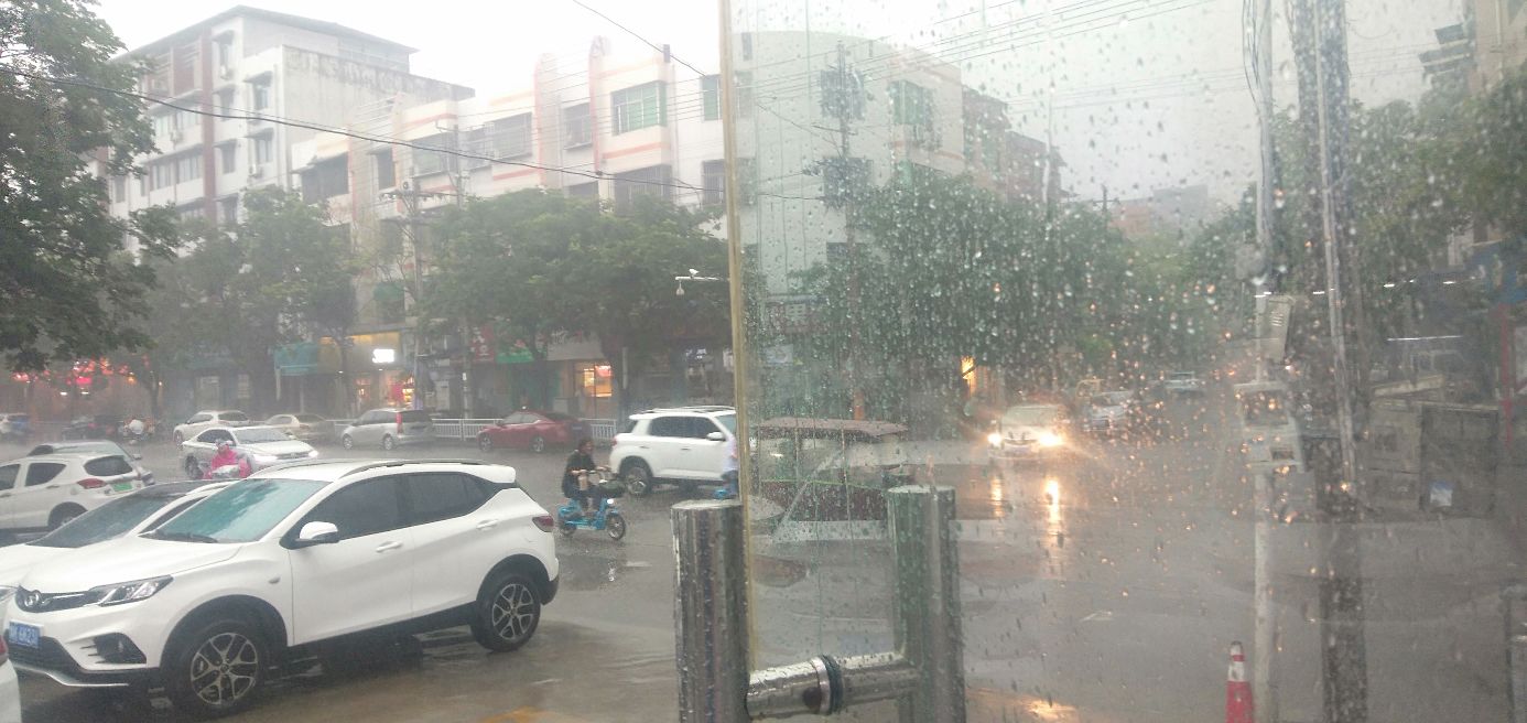 万念俱灰短靴和攻速鞋对比,万念俱灰短靴在哪里出