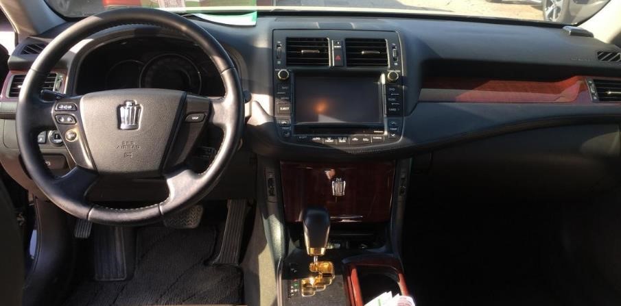 为什么2013年皇冠二手还这么贵,二手皇冠2008款价格是多少