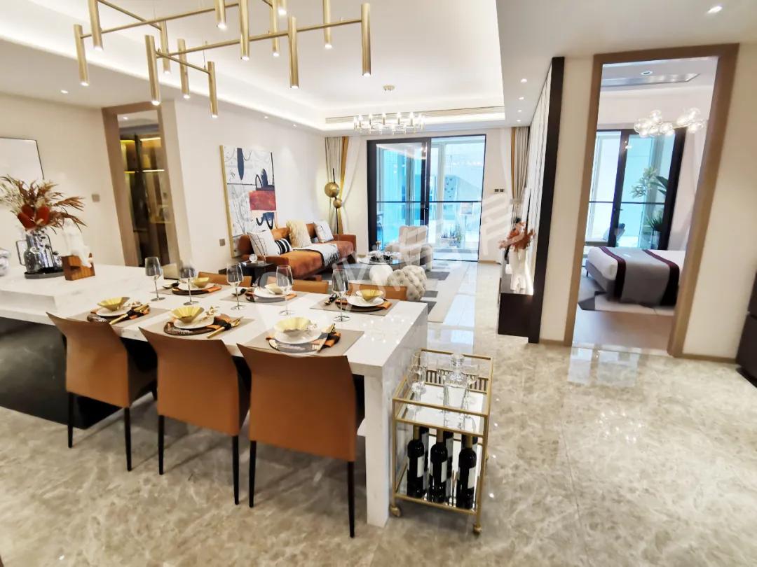 粉盘撞车,现状差又最贵的上河公元你买账吗?