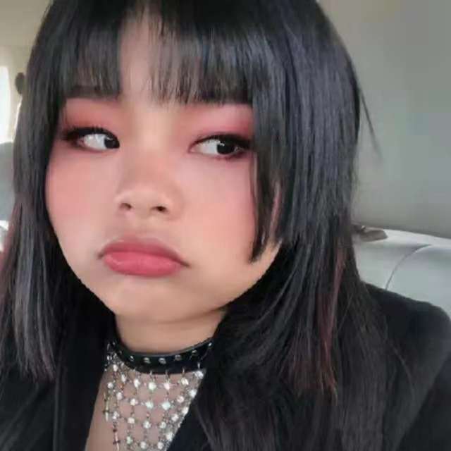 显脸小八字刘海发型推荐,最合适显脸小的刘海发型