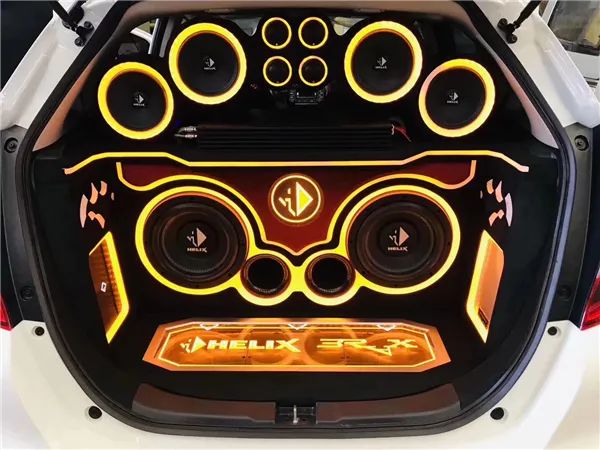 新飞度有魔术座椅吗,新飞度加导航