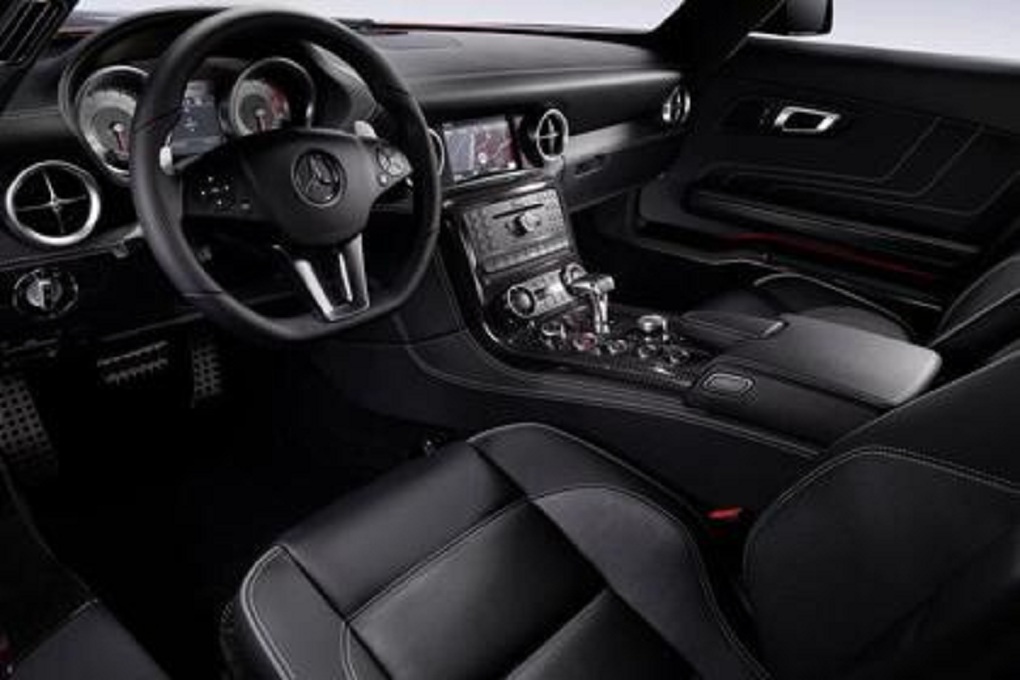 最强的amg四门跑车,最强amg四缸机