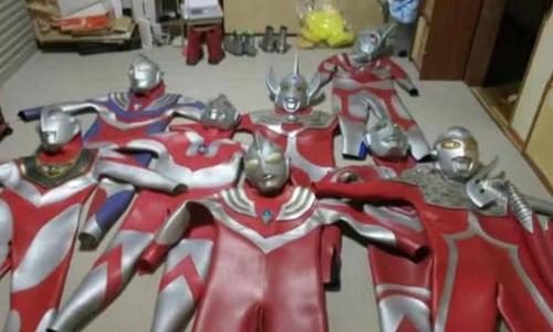 奥特曼怎么样变回人间体,奥特曼怎么变回人间体