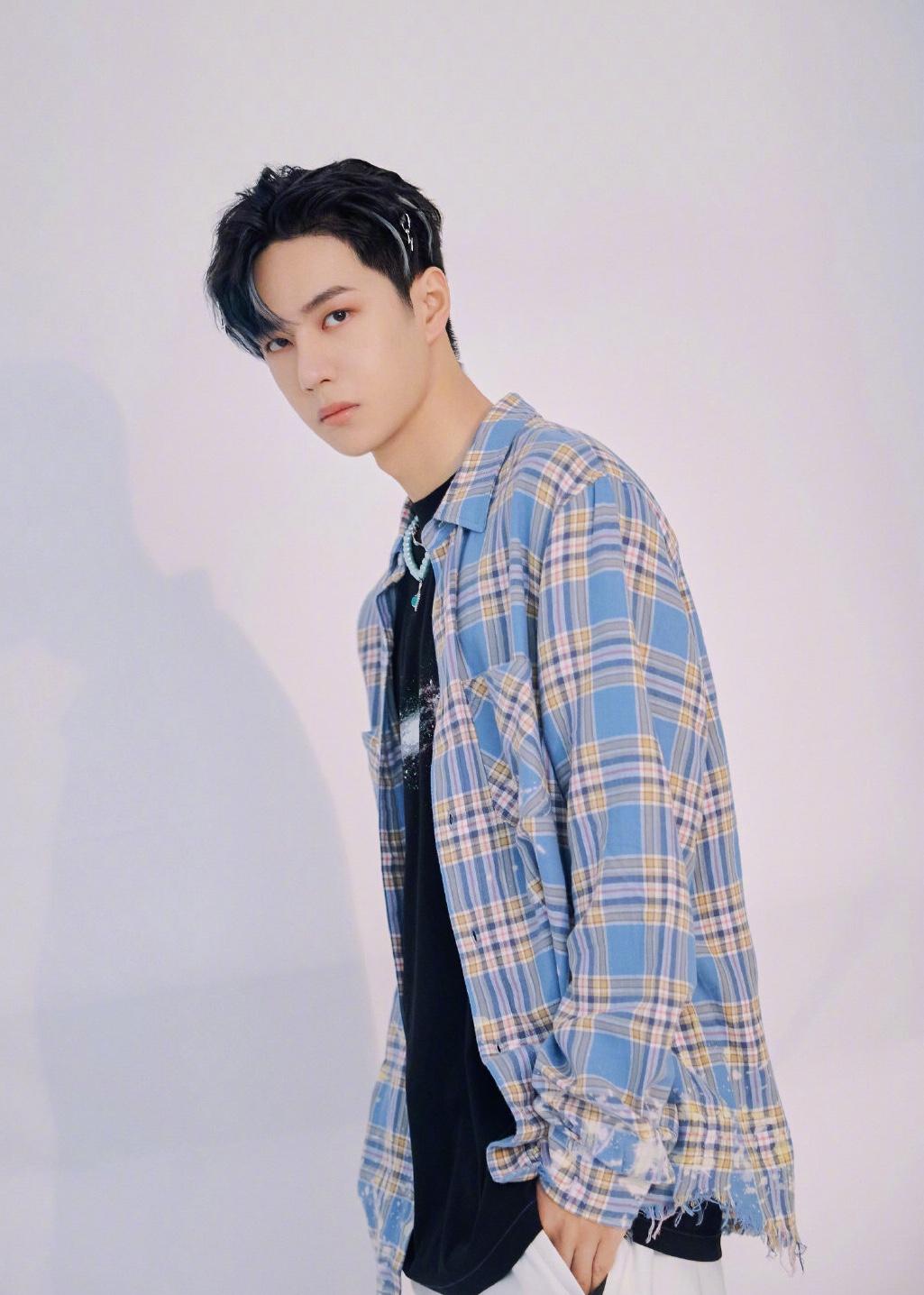 王一博这就是街舞裤子造型,王一博酷gai