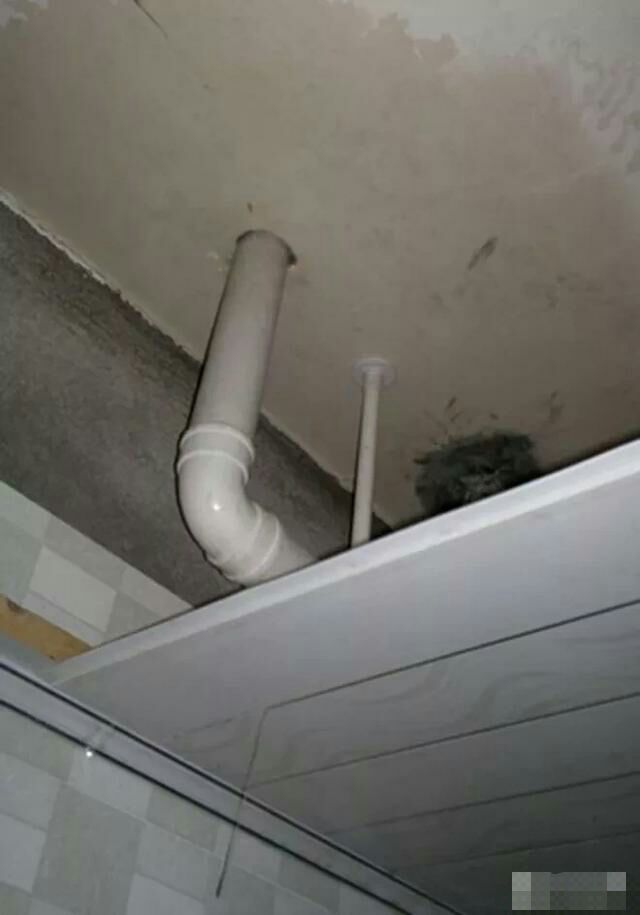 楼上卫生间地漏漏水楼下怎样修补,楼上卫生间漏水不砸砖的处理方法