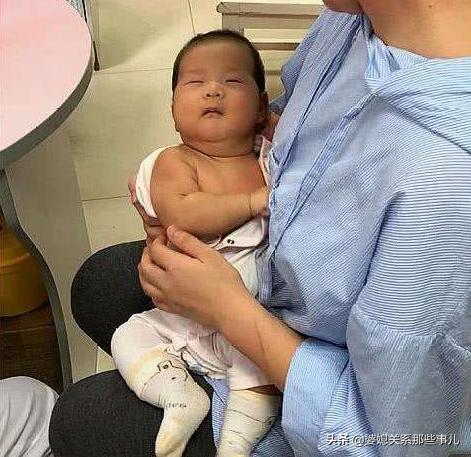 新生儿总是睡不安稳哭闹,新生儿总是睡不着咋办