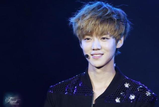 圈内公认的顶流男明星,他曾是红极一时的明星