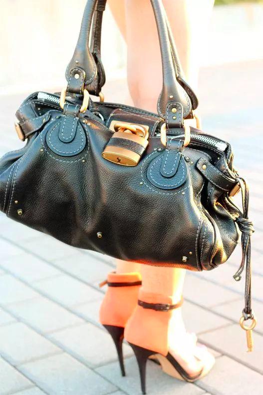 精致女孩一生必备的30个包包,精致女孩包包里必备好物