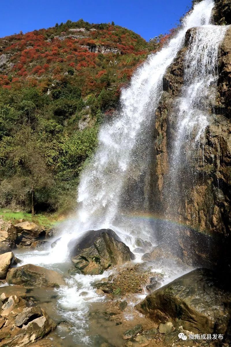 我叫成县，这是我2019年的自拍照~