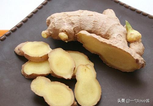 生姜发霉发芽了,生姜发霉了怎么补救最快