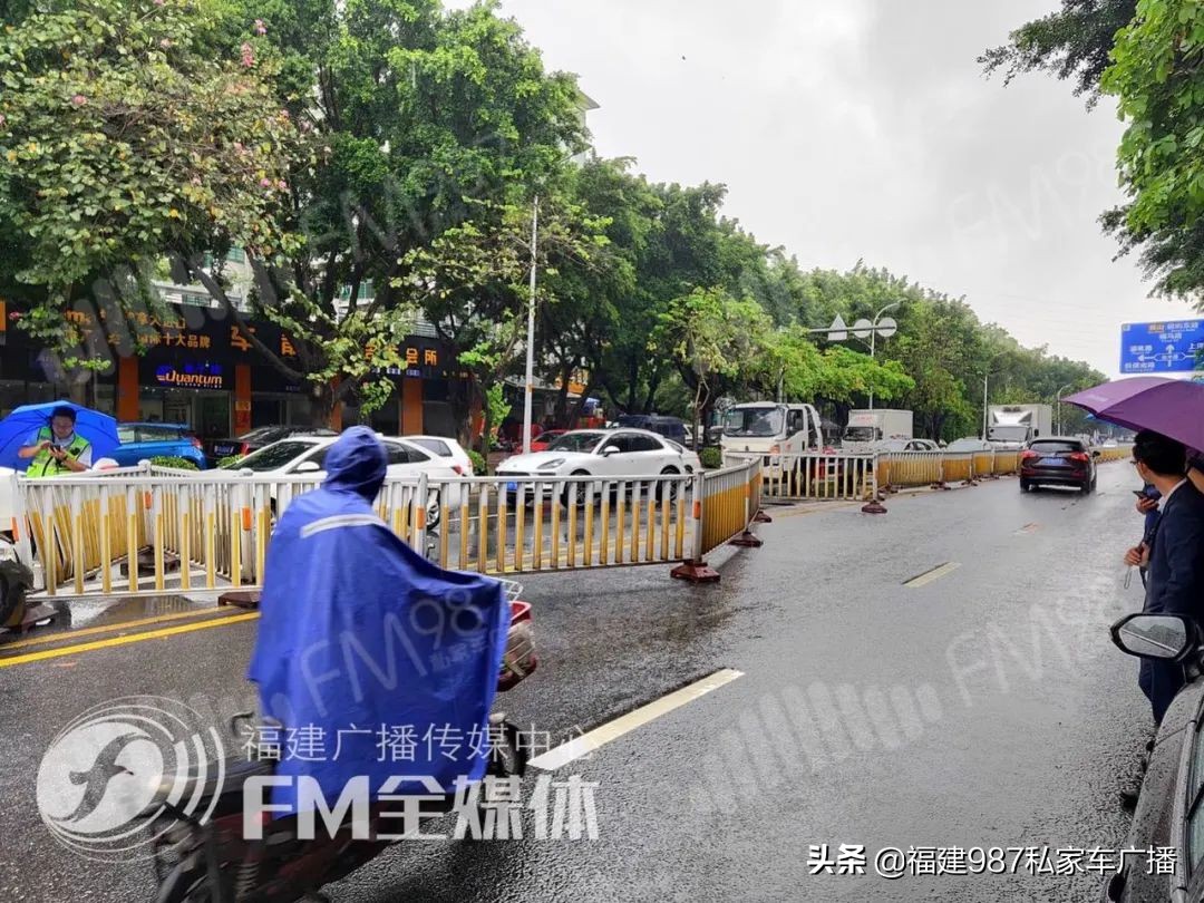 凯美瑞左前轮呜呜响,凯美瑞突然发动机轰鸣声变大