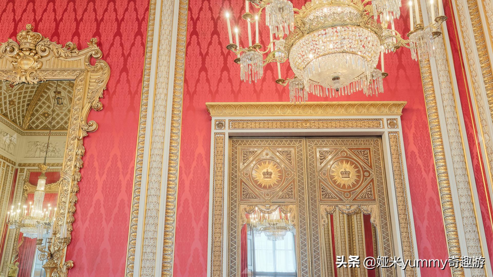 白金汉宫是女王的宫殿吗,伊丽莎白二世白金汉宫阳台