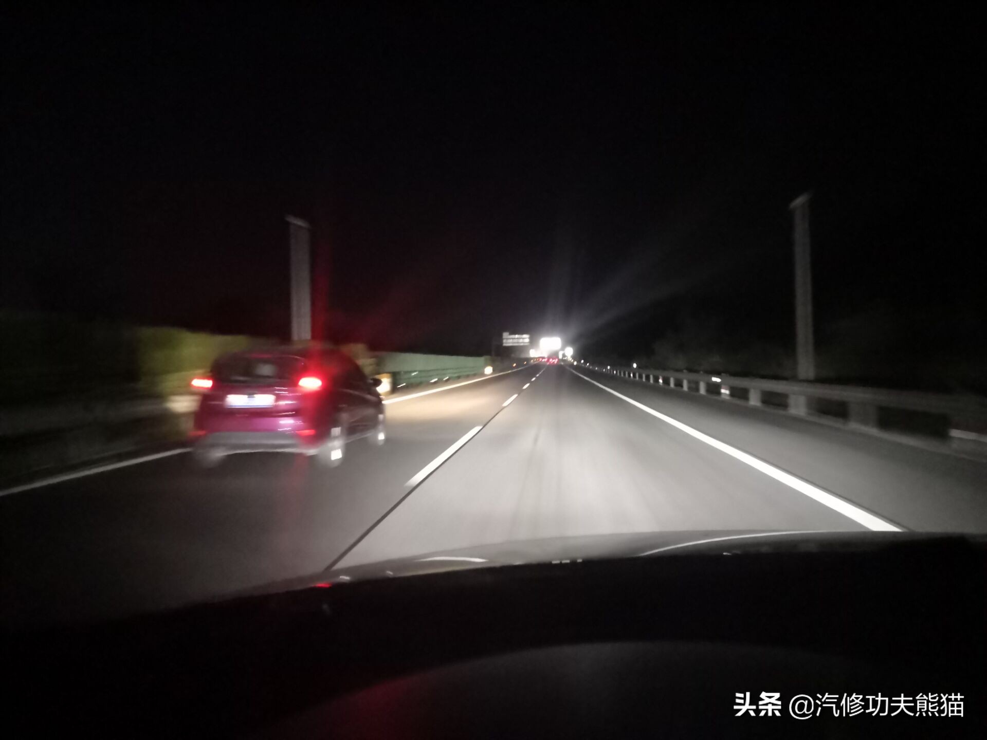 2017款途观丝绸之路1.8t烧机油吗,途观2015款1.8t四驱豪华版烧机油