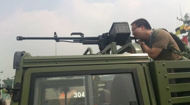 用大狙吃鸡,用大狙打敌人