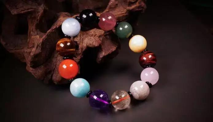 男人戴什么手串有面子,男士戴什么水晶手串最好