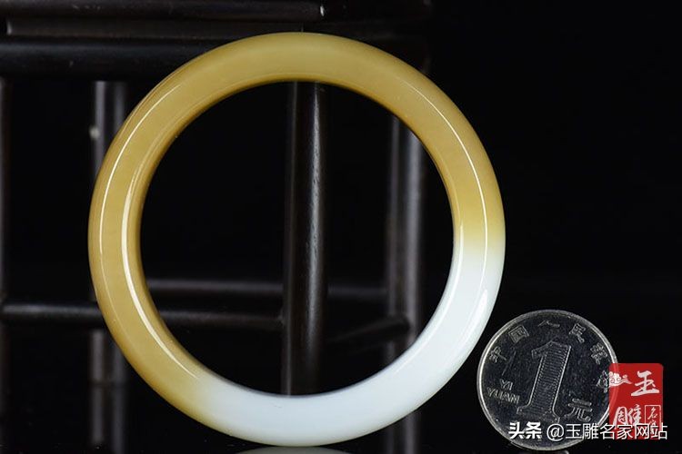 和田糖白玉比和田白玉价值更高吗,糖白玉还是白玉手镯好看