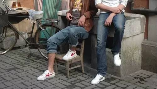 一双穿五年都不过时的鞋,穿了几年的回力鞋