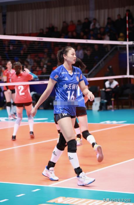 中国女排都有谁穿篮球鞋,中国女排朱婷穿库里球鞋