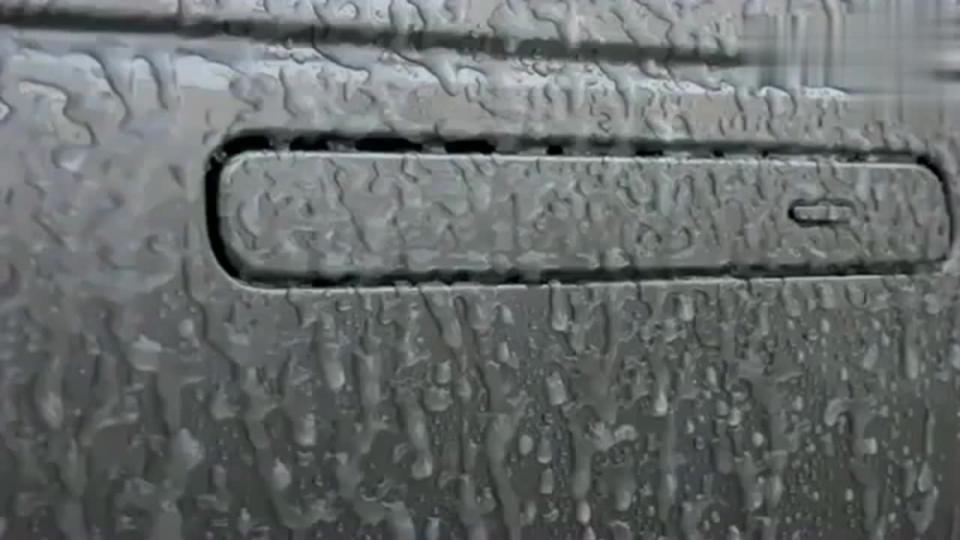 冬天怎么洗车又干净又不伤车,冬天洗车怎么做好防护