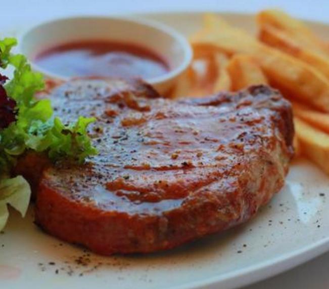 西餐厅的柠檬水是干嘛的 (西餐厅第一杯柠檬水是什么用的)