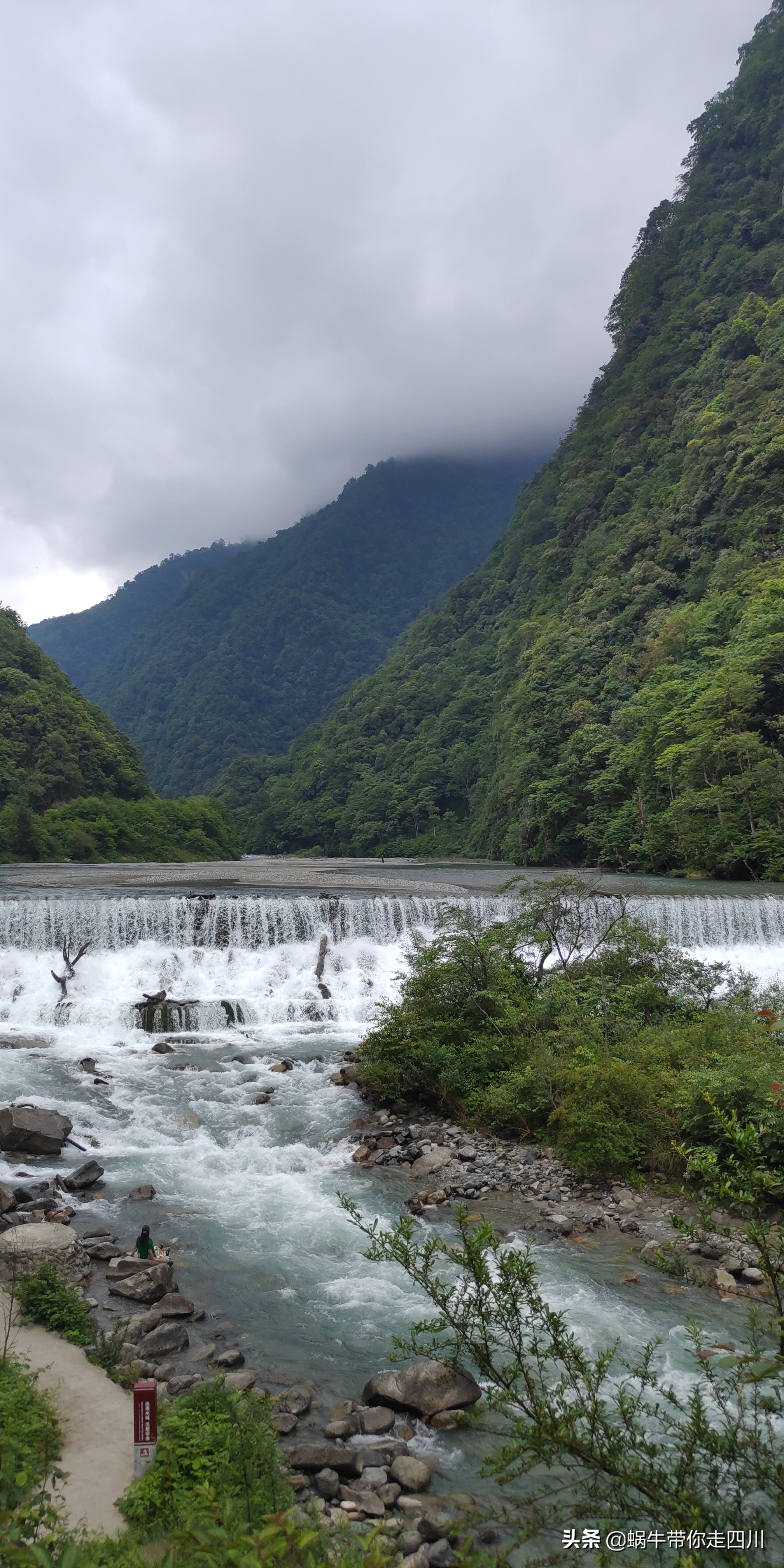 成都出发,一家三口2300元贡嘎神汤喇叭河四日游