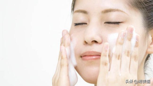 皮肤吸收不好怎么护理,皮肤干不吸收护肤品是什么原因