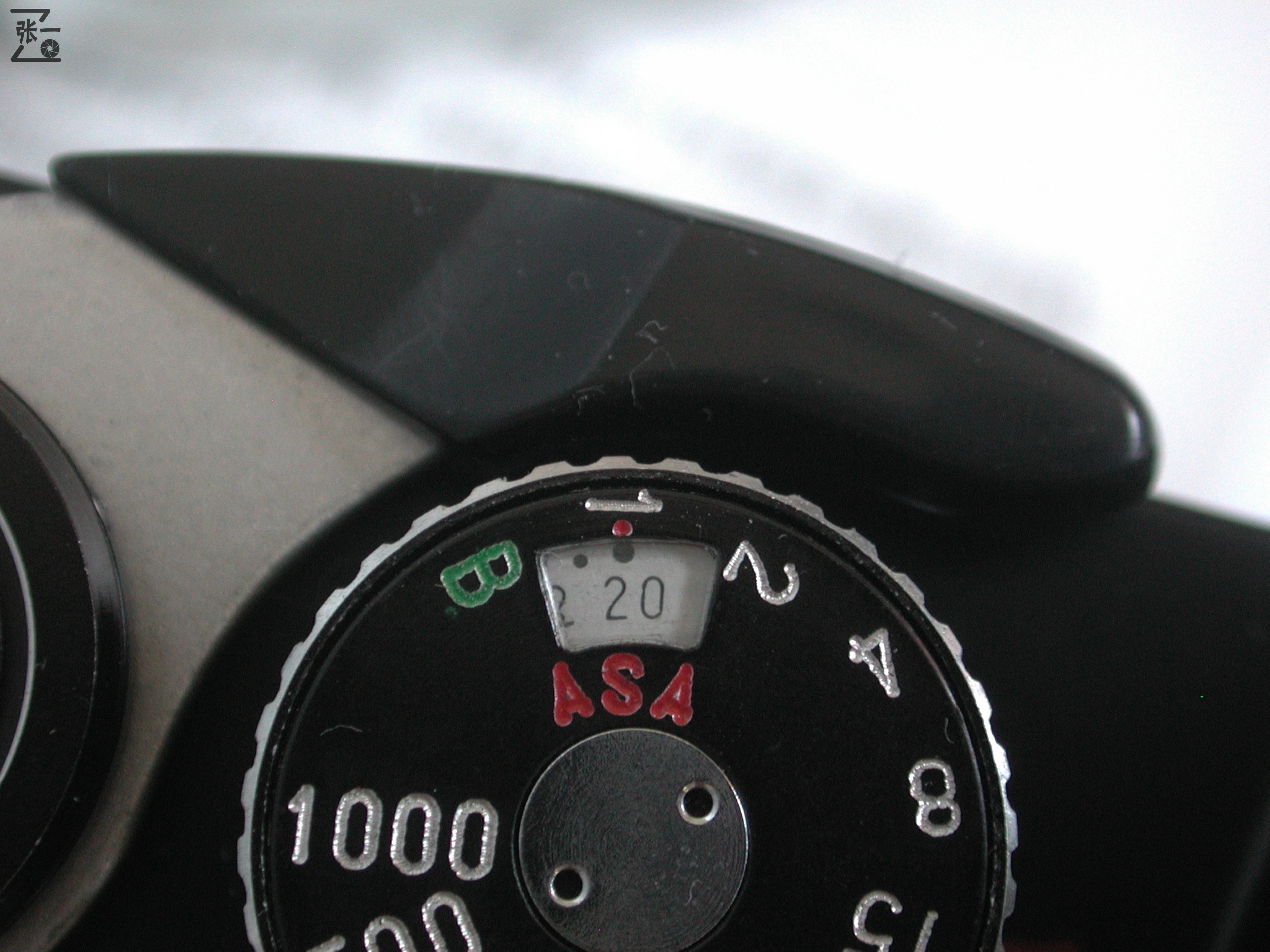 中国重庆生产的明佳MingcaMCK1000单反照相机