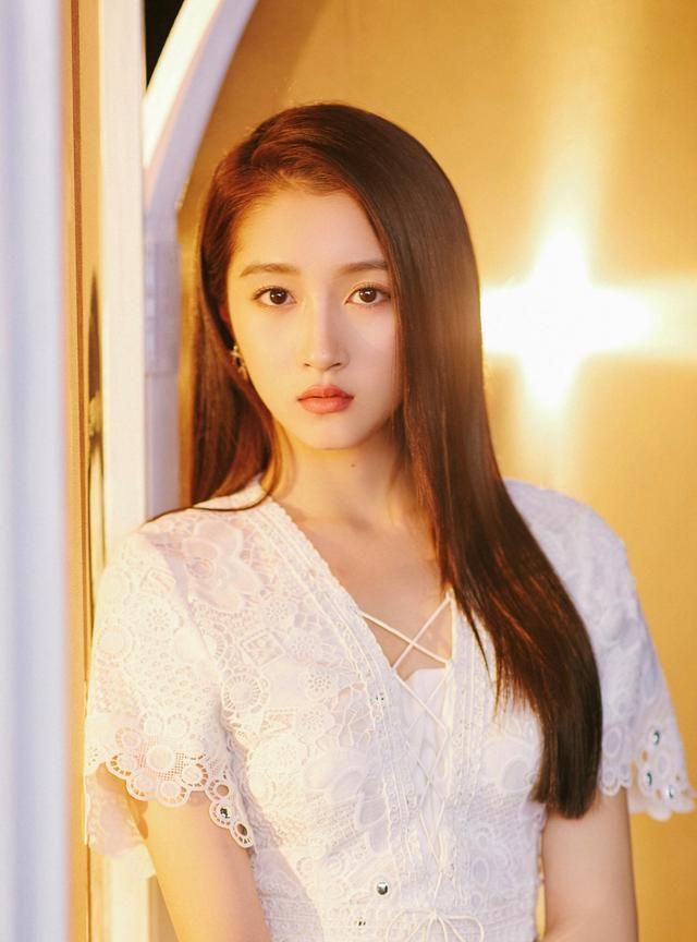 什么样的脸是美人胚子,真正的美人胚子脸上都有五个特征