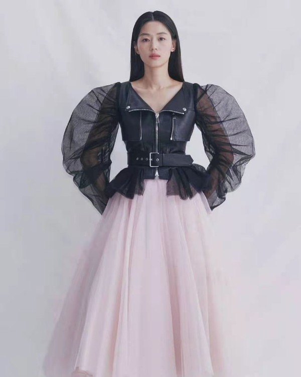 全智贤白裤写真,全智贤穿露脐装图片