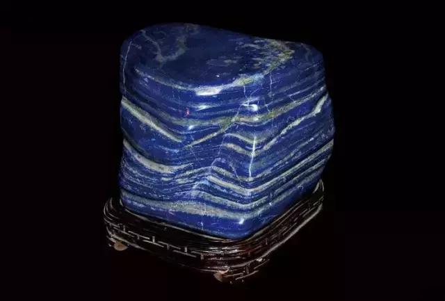 捡到这些石头不要扔真的很值钱,哪些石头价值连城千万别扔