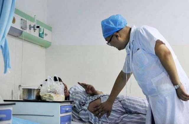 为什么妇产科都是男医生检查,医院妇产科为什么要男医生