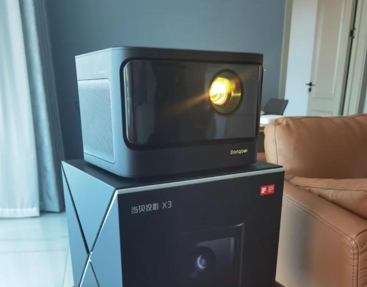 当贝x3air激光投影仪上手评测,当贝x3激光投影仪自带vip吗