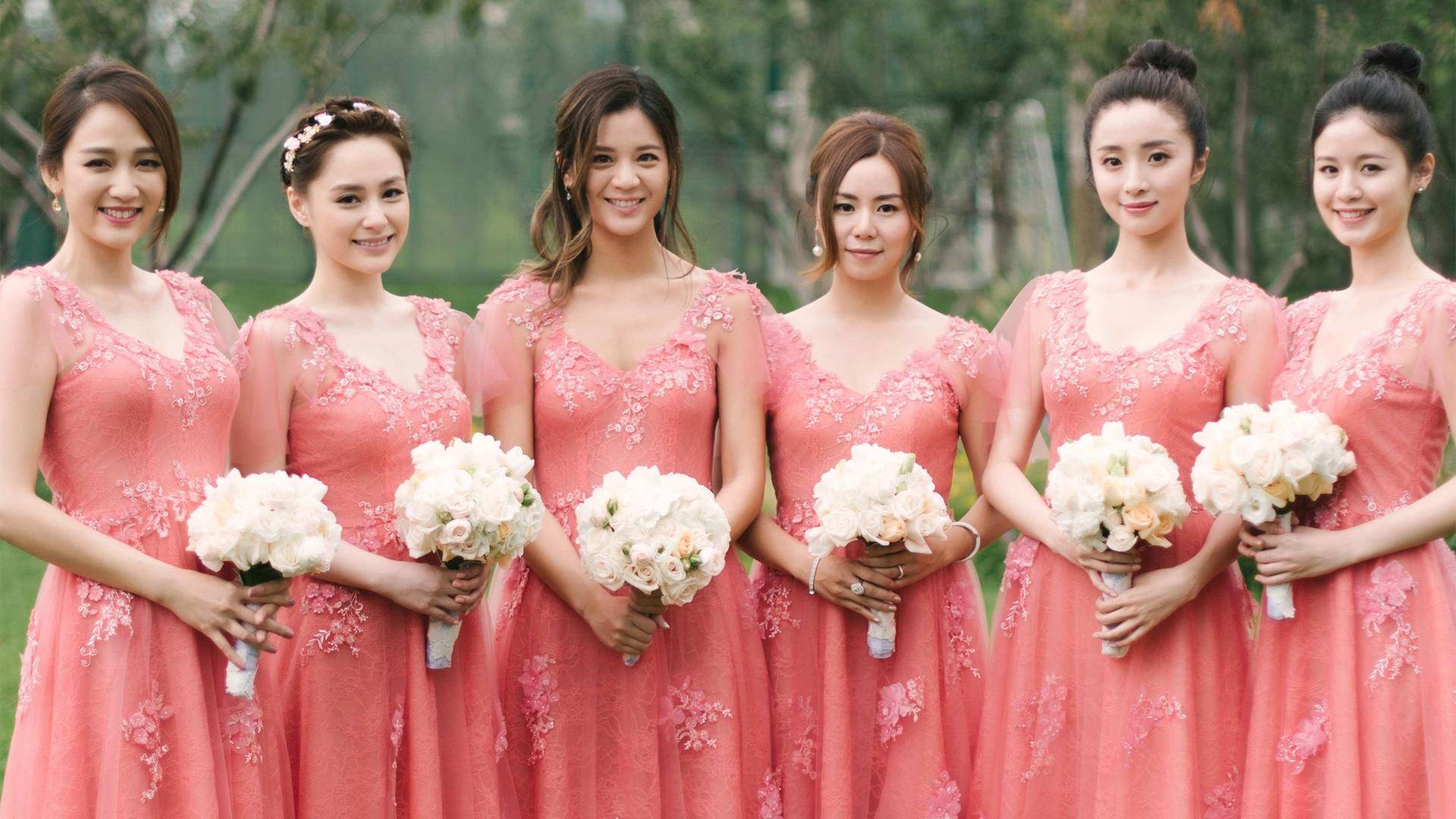 阿娇最漂亮的伴娘服,阿娇伴娘服装图片