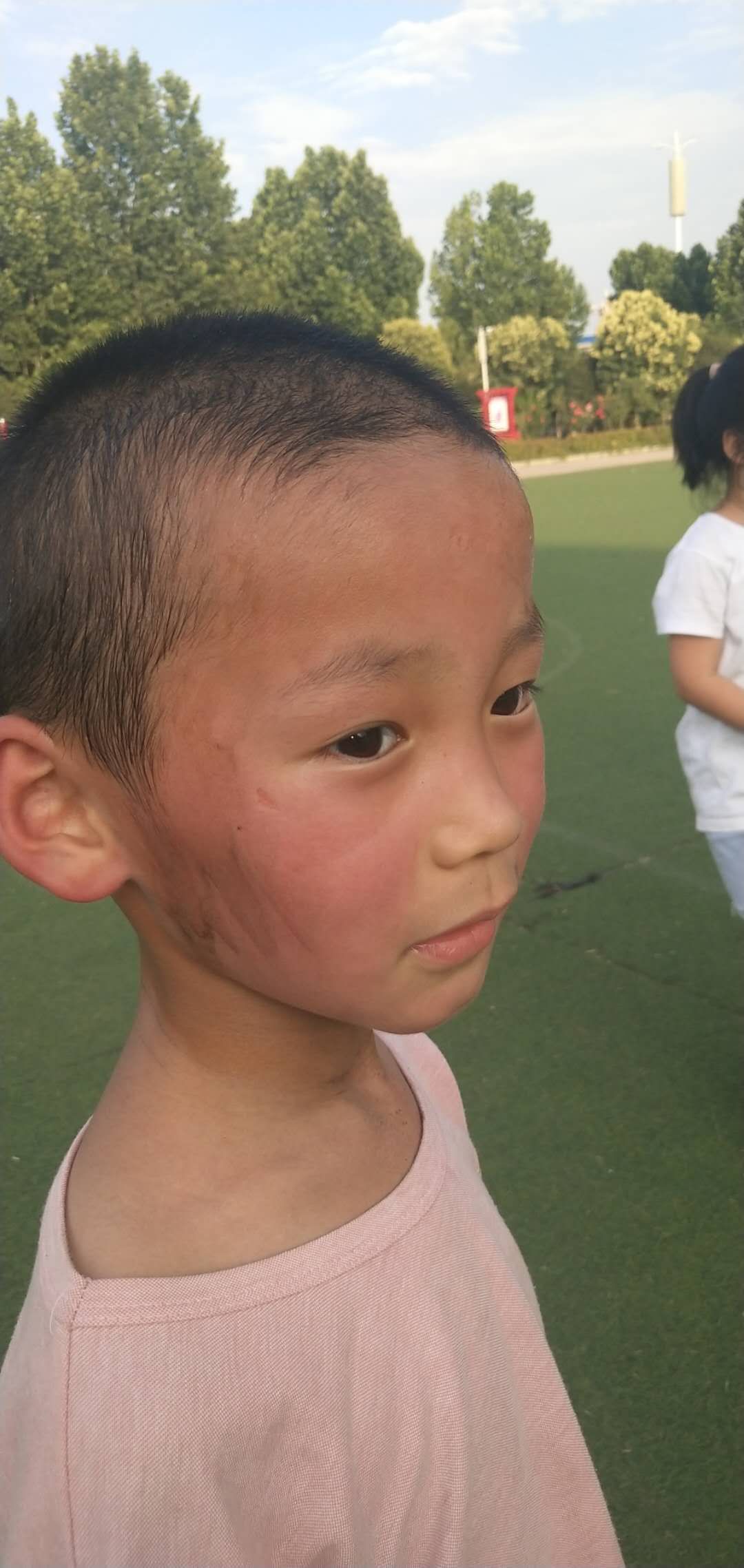 方城七小：校园足球让孩子爱上锻炼和学习