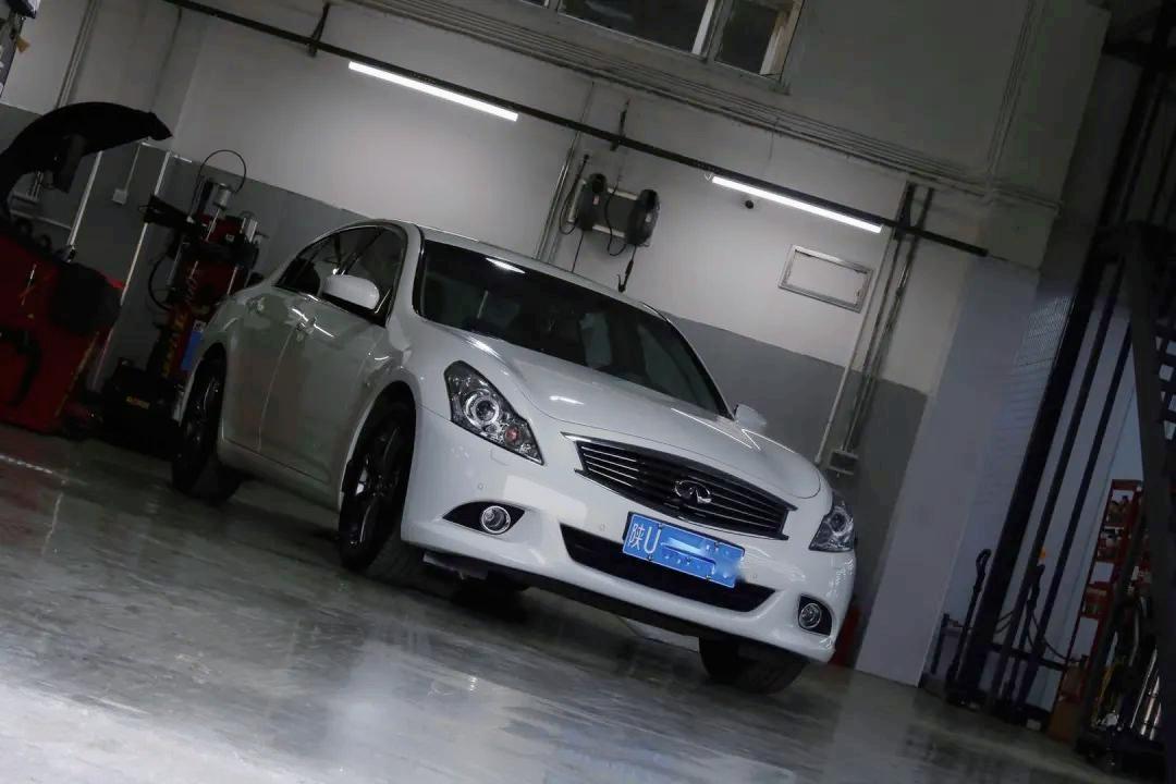 14年英菲尼迪g25拆车视频,英菲尼迪g25整备翻新