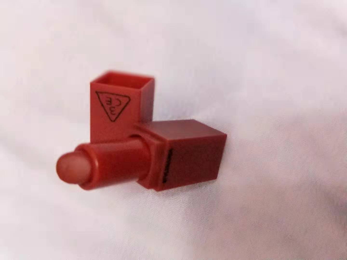 哪个牌子的口红平价又好用又好看 (平价好看又便宜的口红)