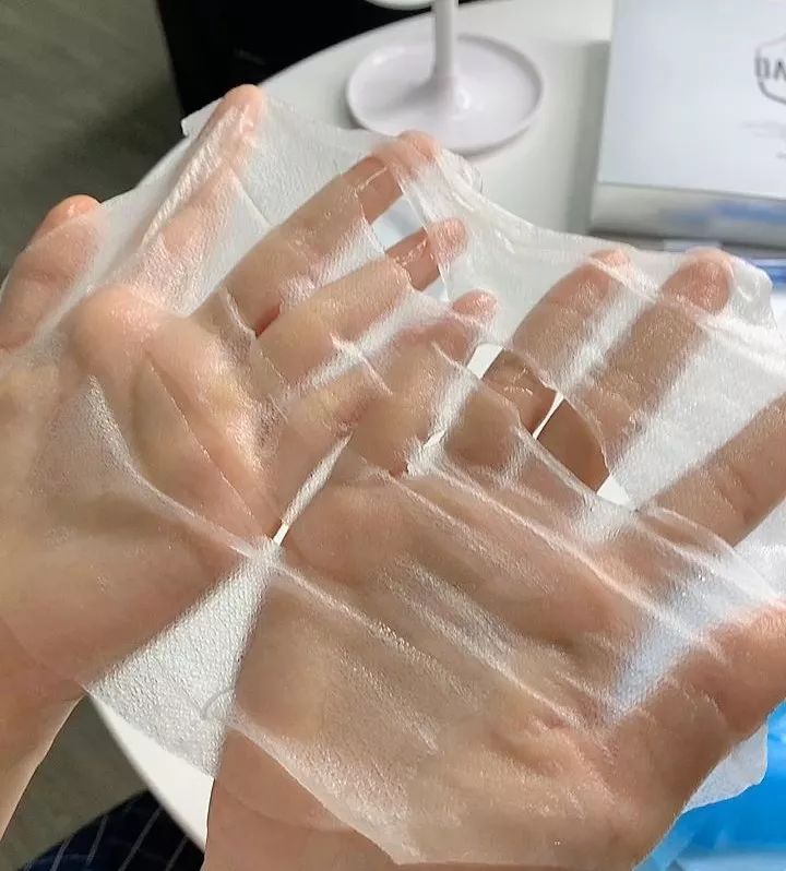 面膜这样敷效果才好补水效果超赞,敷了补水面膜起了很多皮