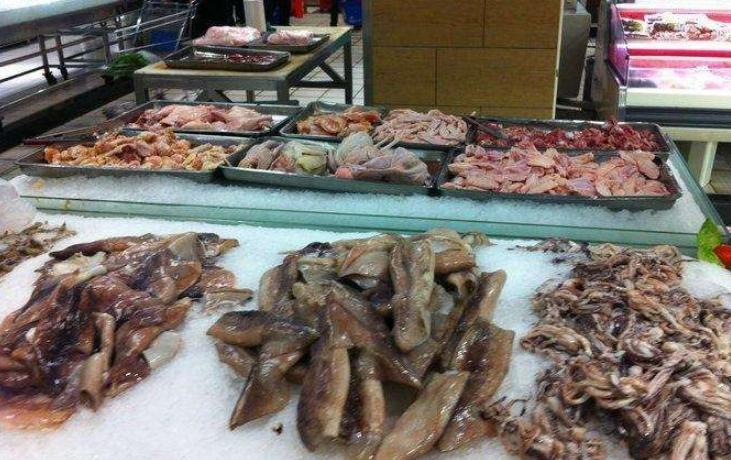 这三类食品再便宜也不要去超市买,特价超市临期食品