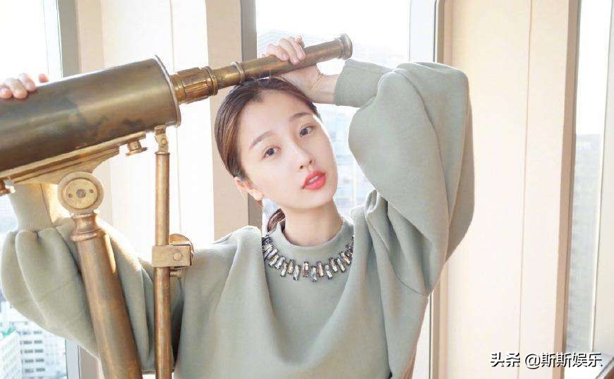 青2虞书欣提供叫醒服务，赵小棠素颜很真实，孔雪儿不敢面对镜头