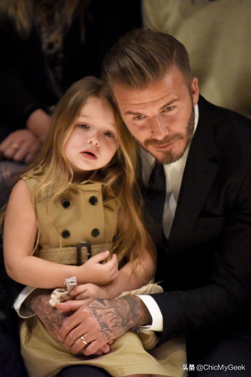 哈珀塞文贝克汉姆妈妈的时尚单品 (贝克汉姆大女儿穿衣风格)