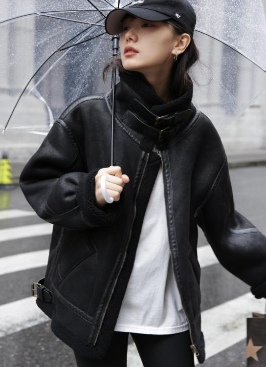 2022年流行皮毛一体外套,2020年皮毛一体格子外套搭配