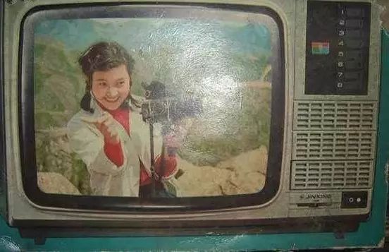 泪目年轻人,泪目的年轻人