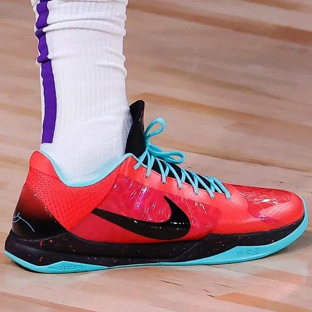 nba球员上脚科比球鞋系列,nba球星鞋王塔克在哪支球队