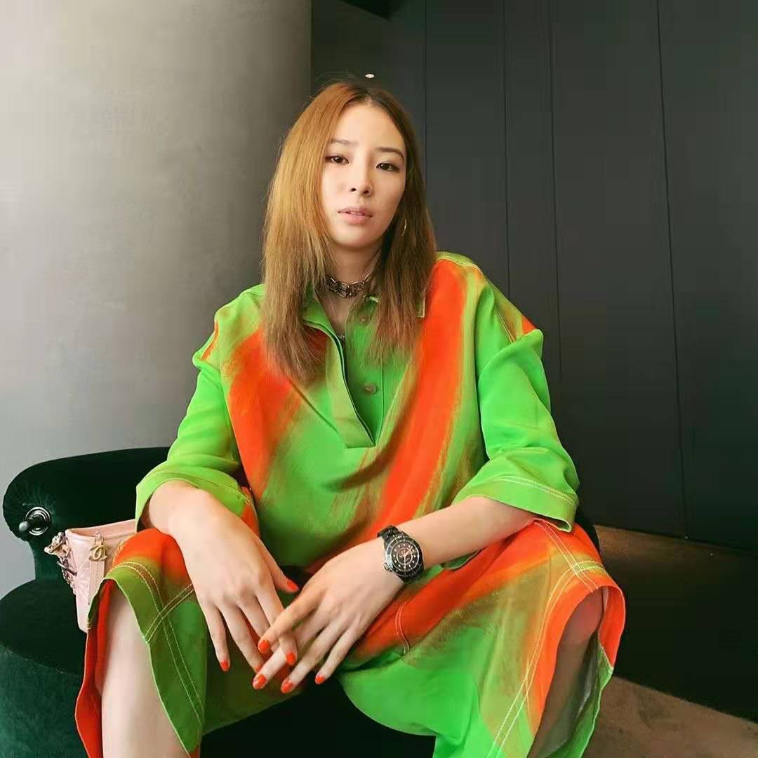 穿衣色彩搭配与技巧,穿衣色彩调色技巧大全口诀