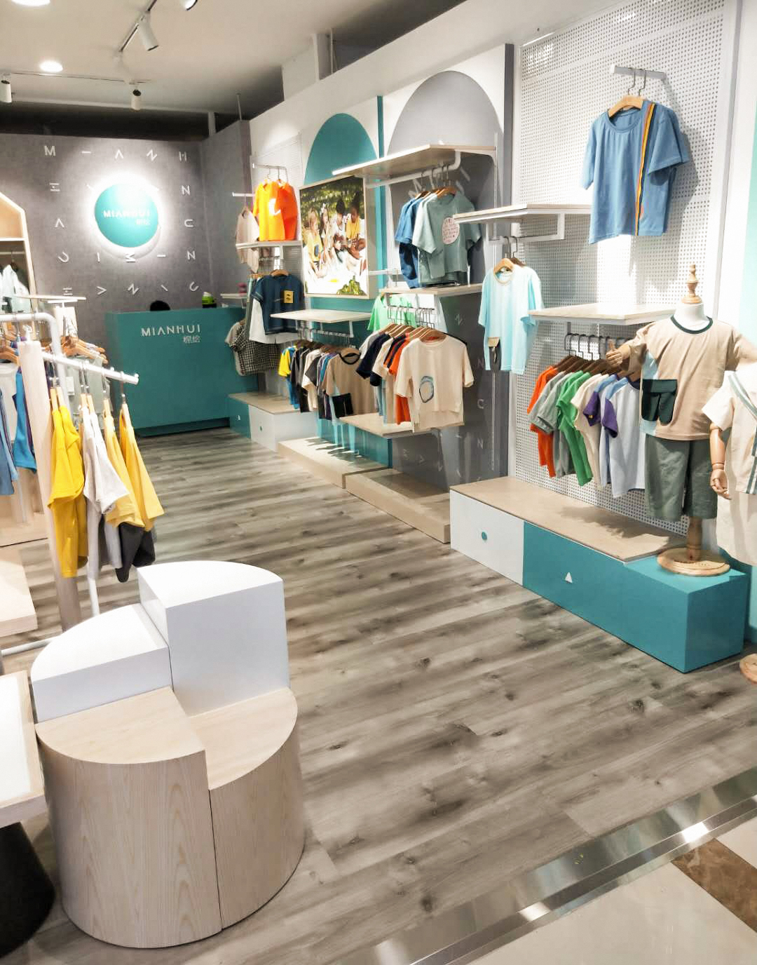 儿童运动服装品牌加盟,儿童品牌折扣店加盟代理