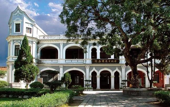 论倾财兴学，无人可比陈嘉庚！女婿李光前慷慨，堂侄办南洋大学